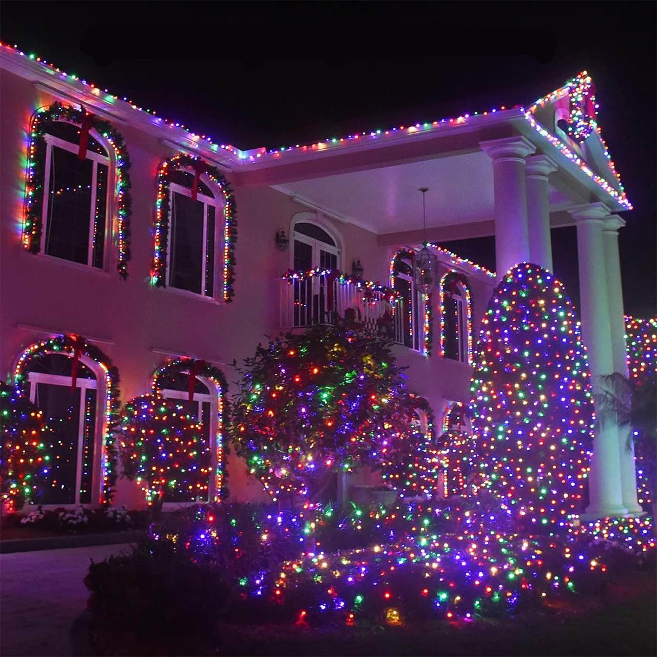 The lights are suitable for indoor and outdoor decoration as they are rainproof.