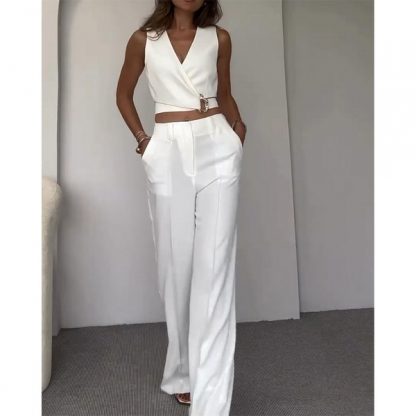 Elegant top with a unique design