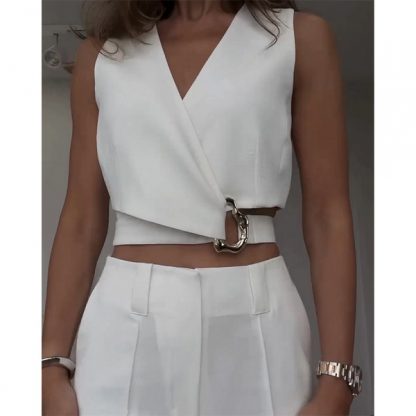 Elegant top with a unique design - Image 3