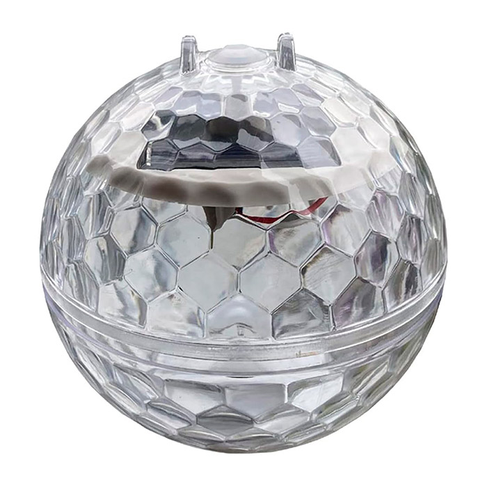 BallLamp, a waterproof and solar LED light that changes colours
