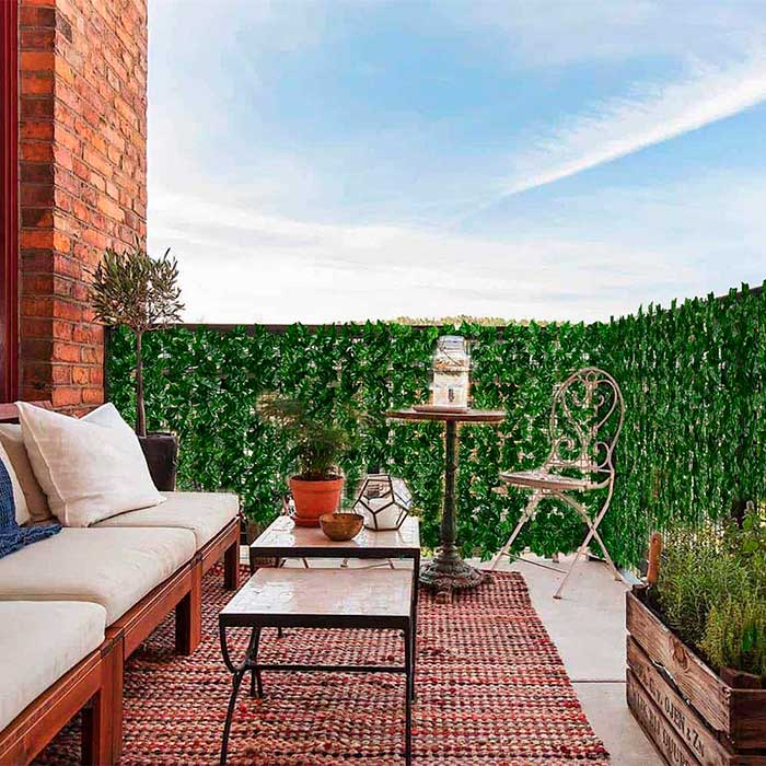 The densely placed vine-looking artificial leaves will also give you excellent sun protection!