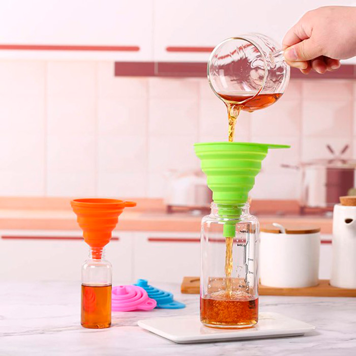 The funnel is versatile: for pouring liquids, shaking foods, etc.