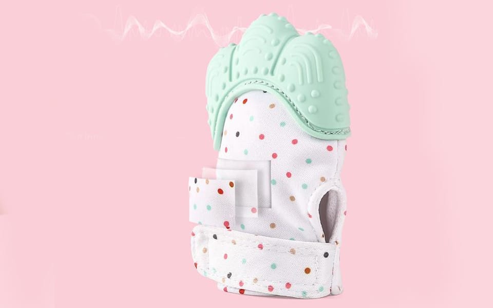 🥰 KidGlove relieves pain and protects from scratches!