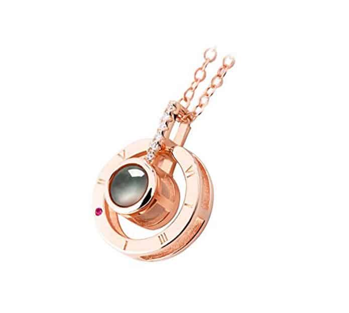 LoveStar necklace that says "I love you" in 100 languages