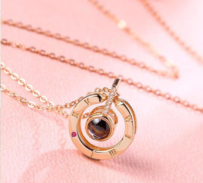 LoveStar necklace that says "I love you" in 100 languages - Image 6