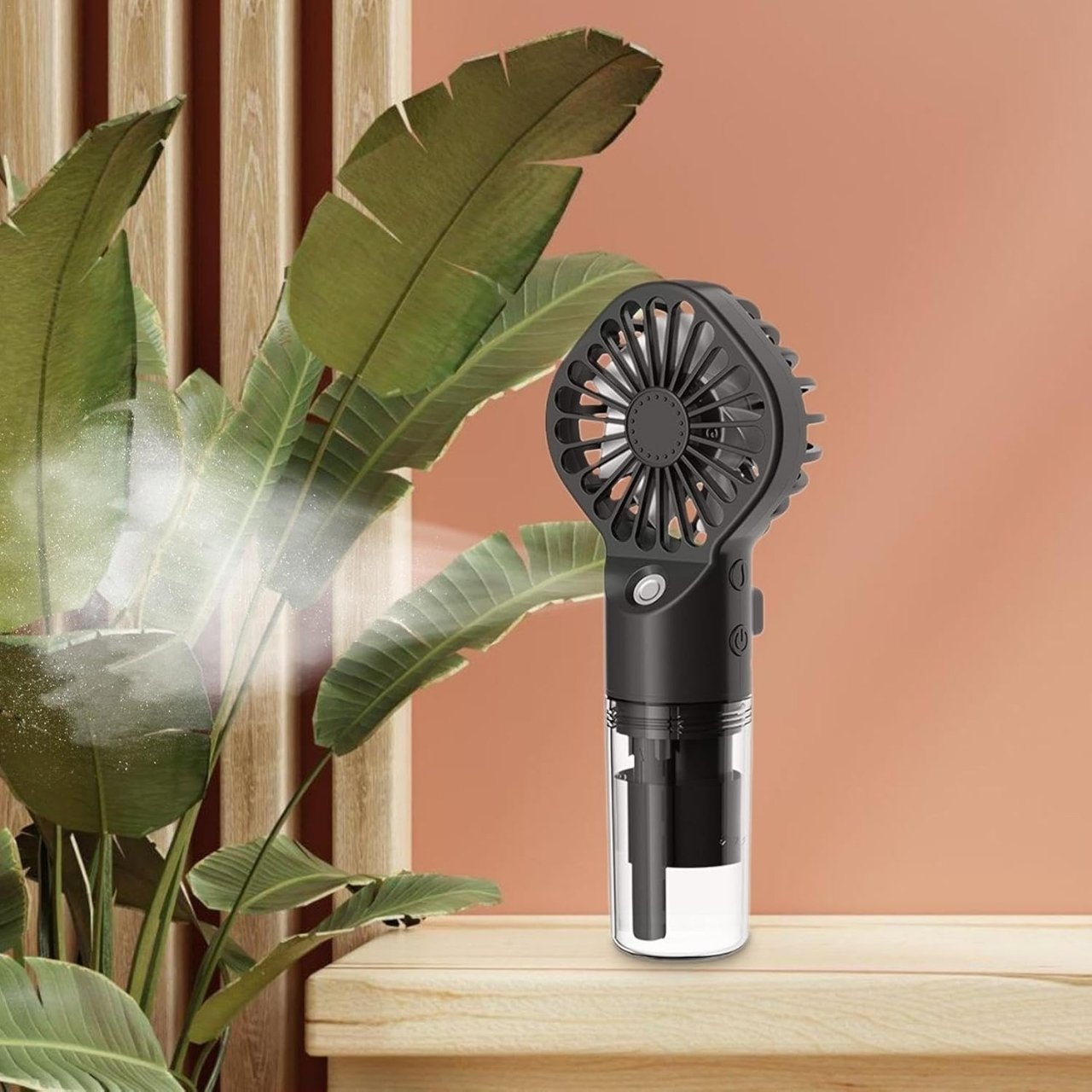 Misty, portable mini fan with built-in humidifier - Image 8