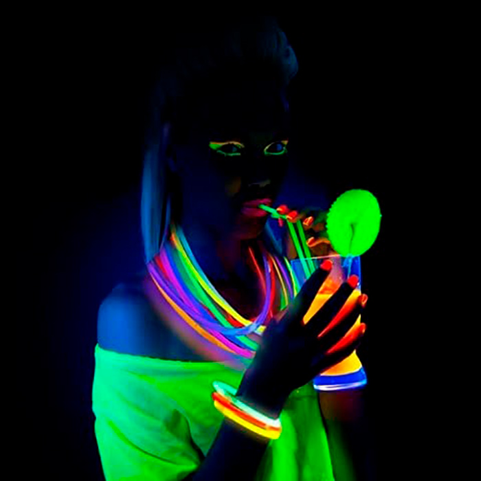 NeonGlowSticks, a set of neon sticks and other fun accessories - Image 5