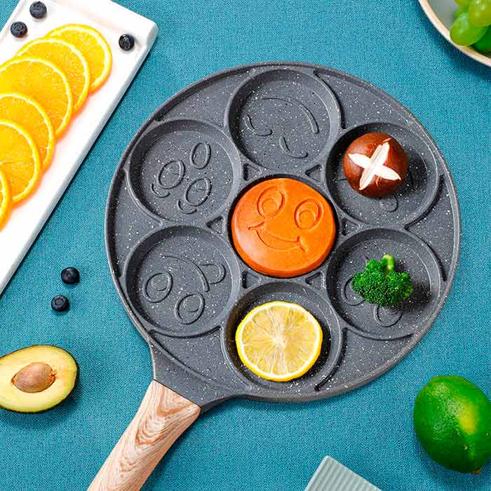 PancakePan, the smiley pancake pan - Image 5