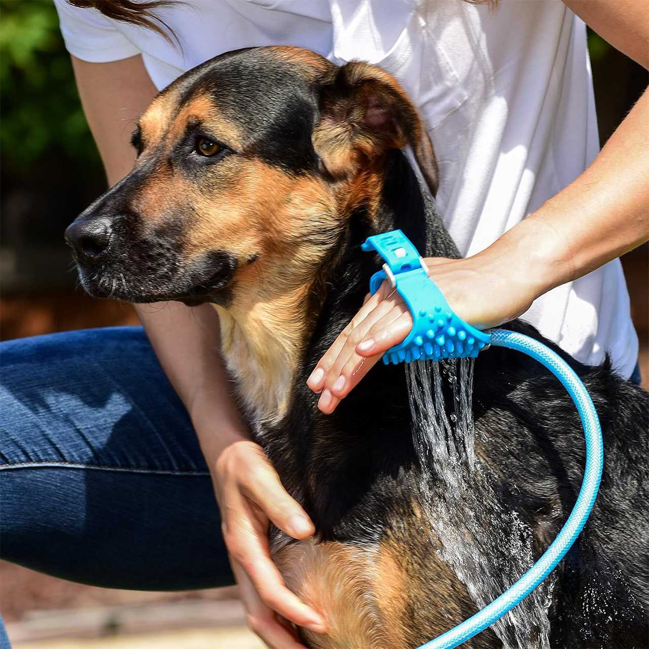 Made of soft 100% silicone that is gentle on your pet's skin and coat.