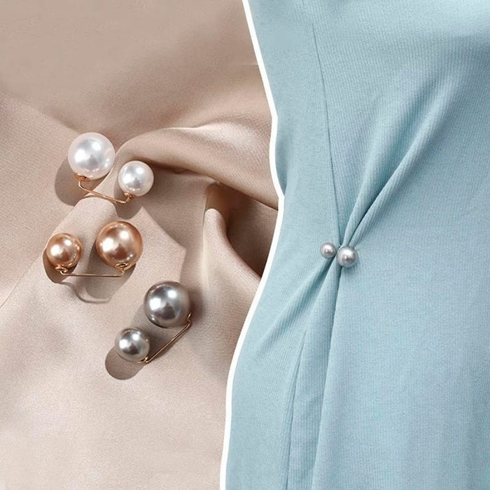 A brooch is a stylish fashion accessory, and it can also be used to adjust clothes that are too tight or too wide!