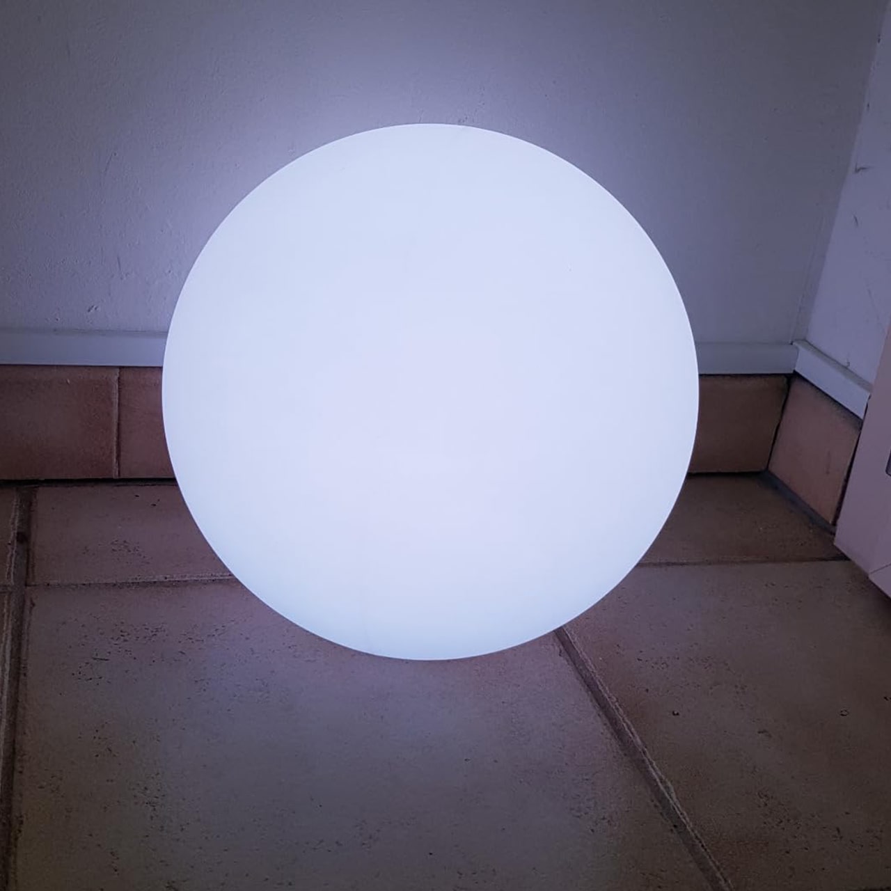 PoolGlowy, floating pool light