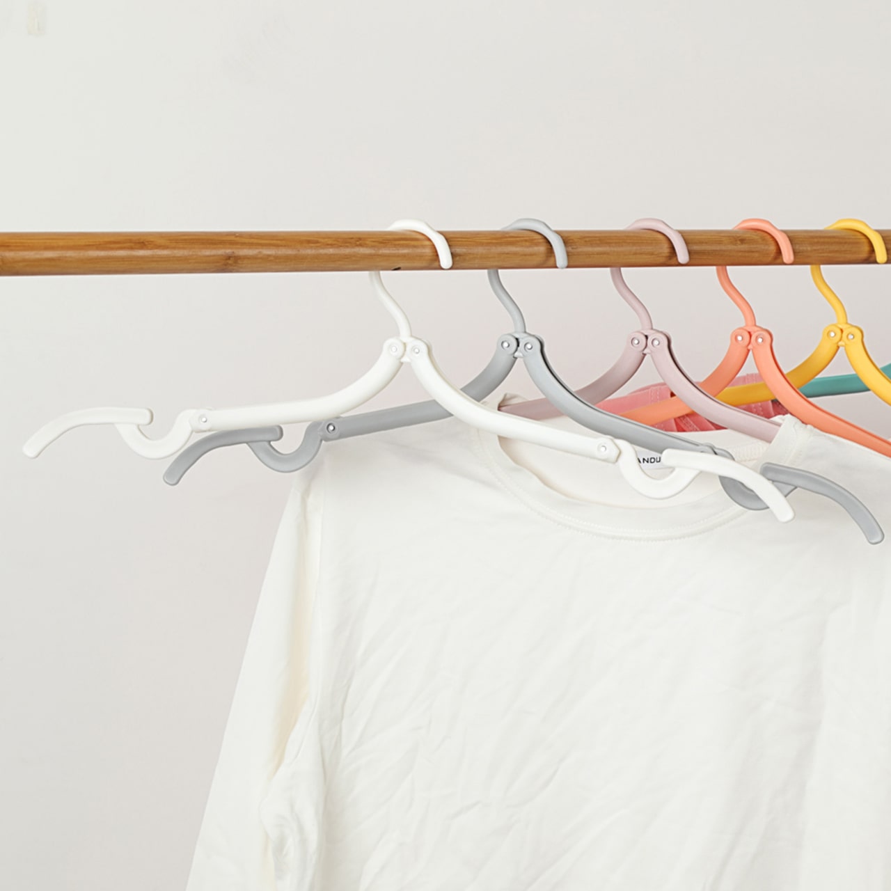 Porties, folding hangers (4 pieces)
