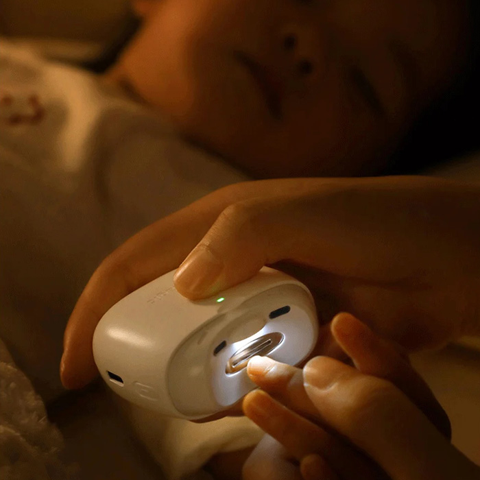 The pinch switch is easily switched on at the touch of a button.