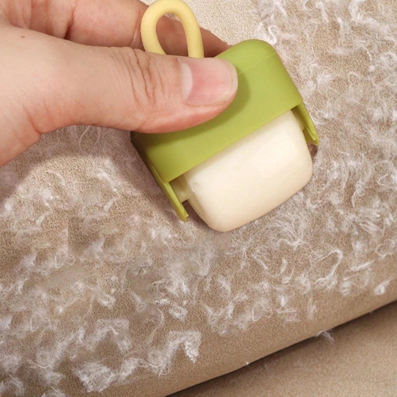 Instead of buying disposable rollers, you simply wash this roller under water and use it again - sustainably and economically.