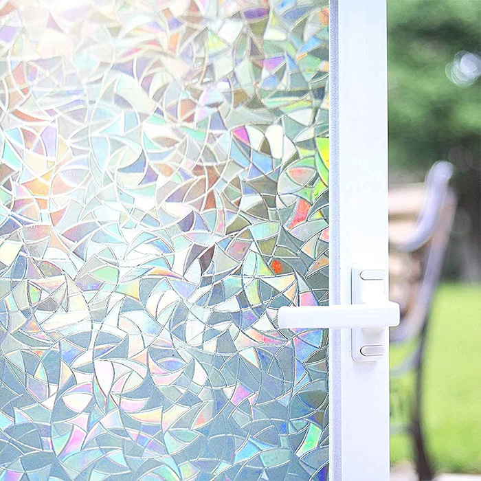 It's the perfect decoration as it lights up in rainbow colours as soon as the sun hits it!