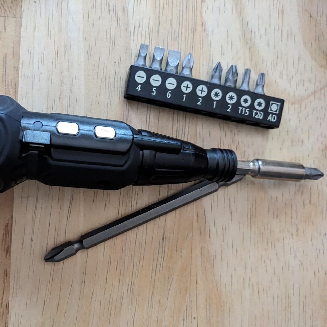 Screwy, electric screwdriver