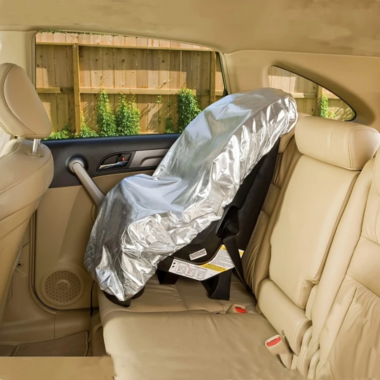 The shade cover effectively reflects the sun's rays and prevents the seat from overheating - your child will be sitting in a cool and comfortable place when you get in the car.