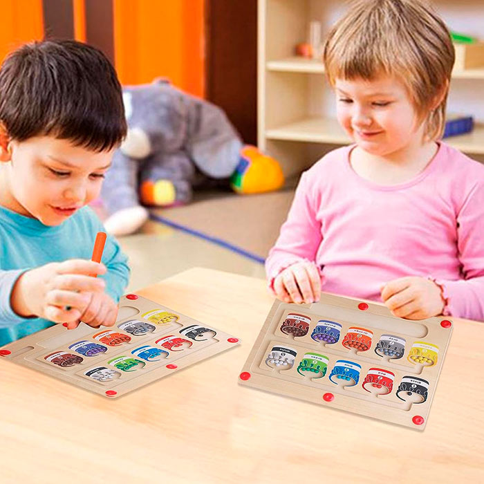 SortBoard, a didactic toy for sorting and learning colours - Image 9