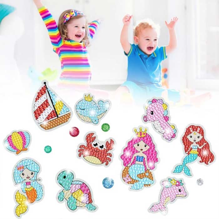 The Creative Set is suitable for creatives big and small!