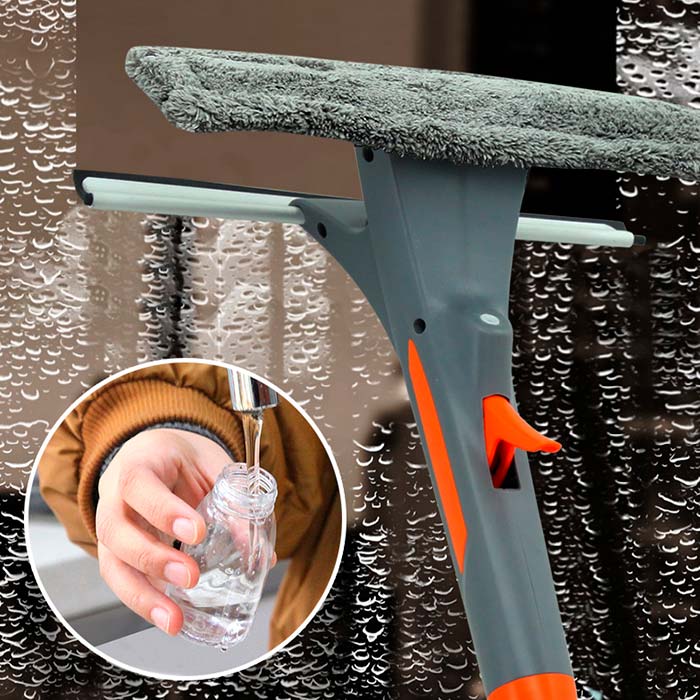The window cleaner thoroughly removes dirt and leaves no residue!