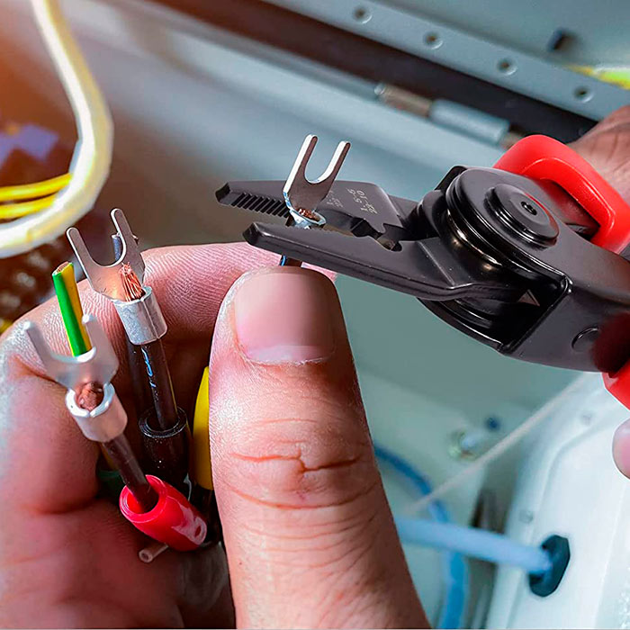 5 pliers in one tool - classic pliers, metal sheet cutters, wire stripper, crimping pliers and diagonal cutters!
