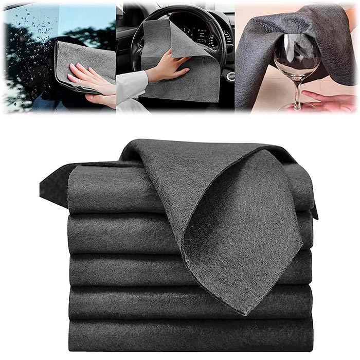 The cleaning cloth is made of quality microfibres to ensure a long product life!