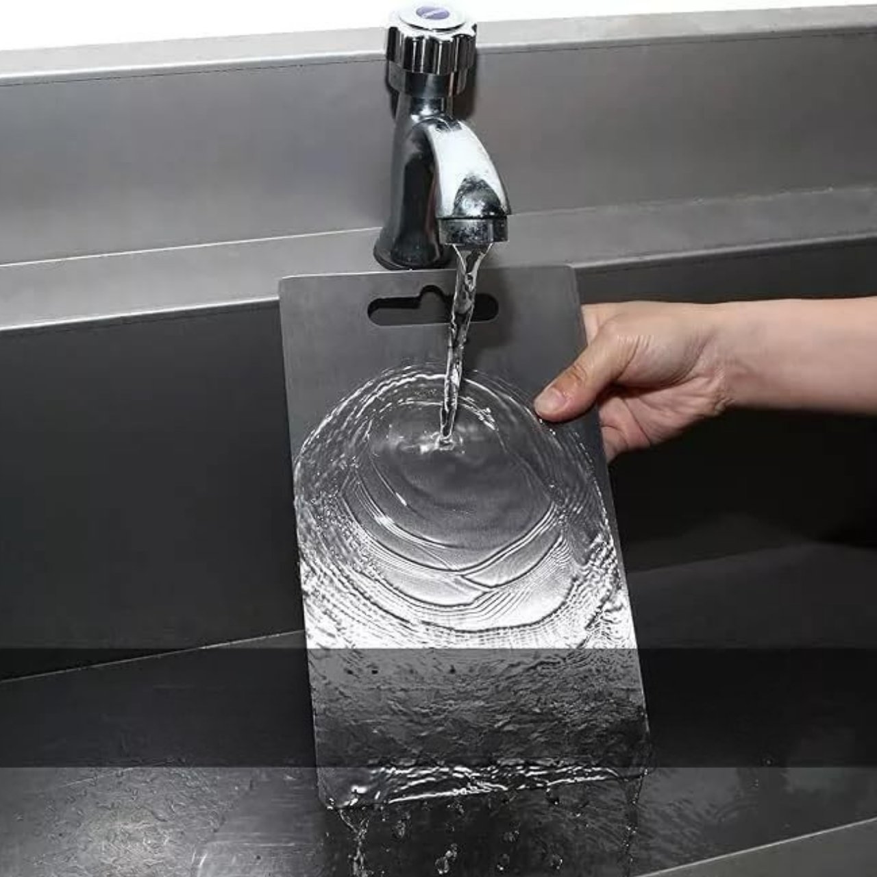 TitanBoard, the versatile food cutting board - Image 3