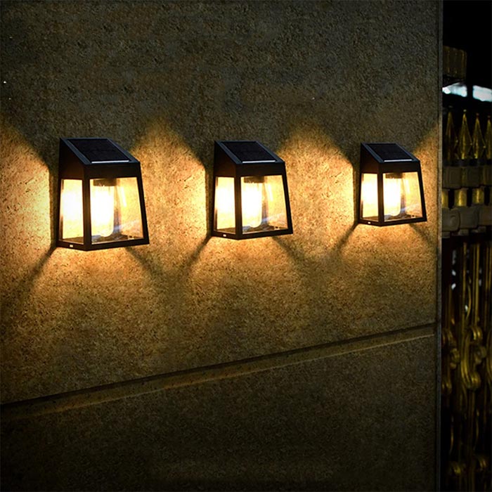 The solar lamp is resistant to all weather conditions, dust and dirt!